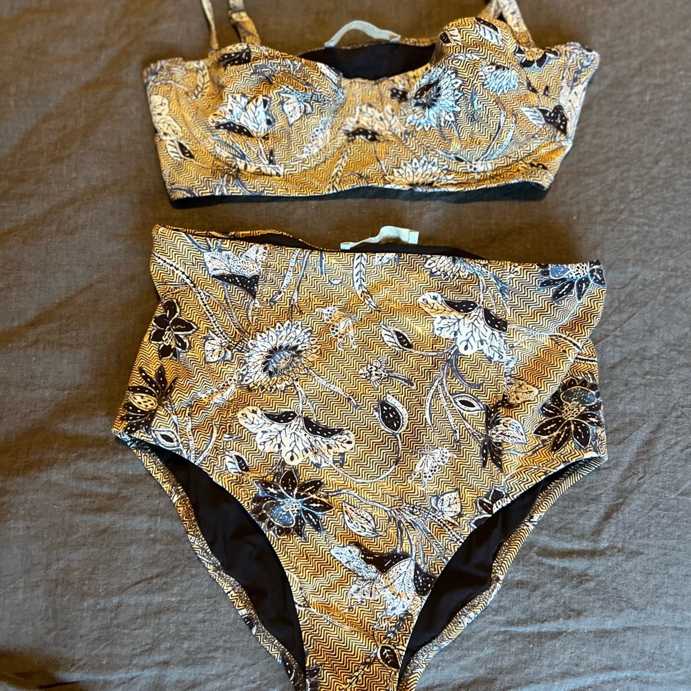Ulla Johnson- Zahara High-Waist Bikini Oleander - Picture 5 of 10